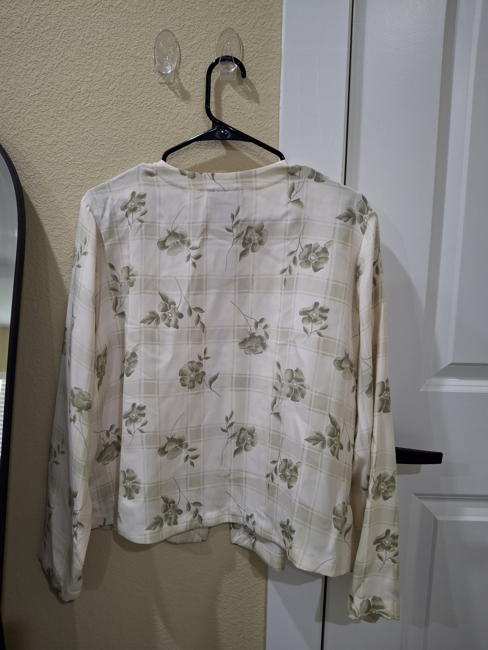 Moda Seta Blouse - Picture 3 of 5